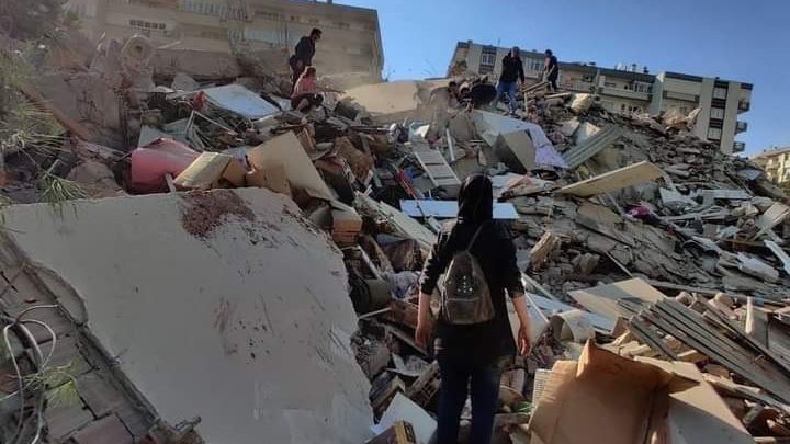 V Egejském moři udeřilo zemětřesení. Turecko hlásí 6 obětí a 320 zraněných